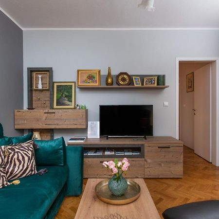 Apartment Green 29 โรวีน ภายนอก รูปภาพ