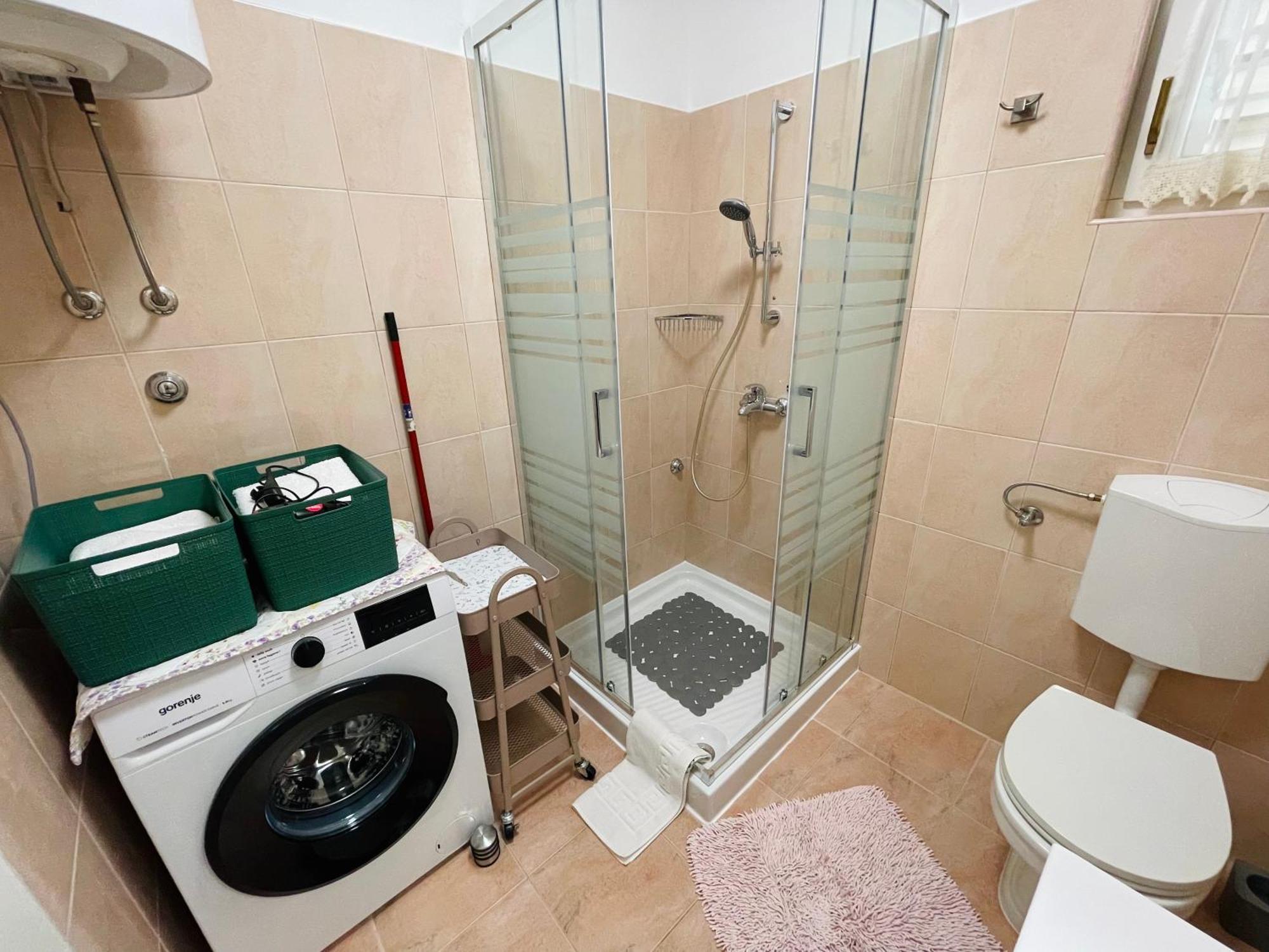 Apartment Green 29 โรวีน ภายนอก รูปภาพ